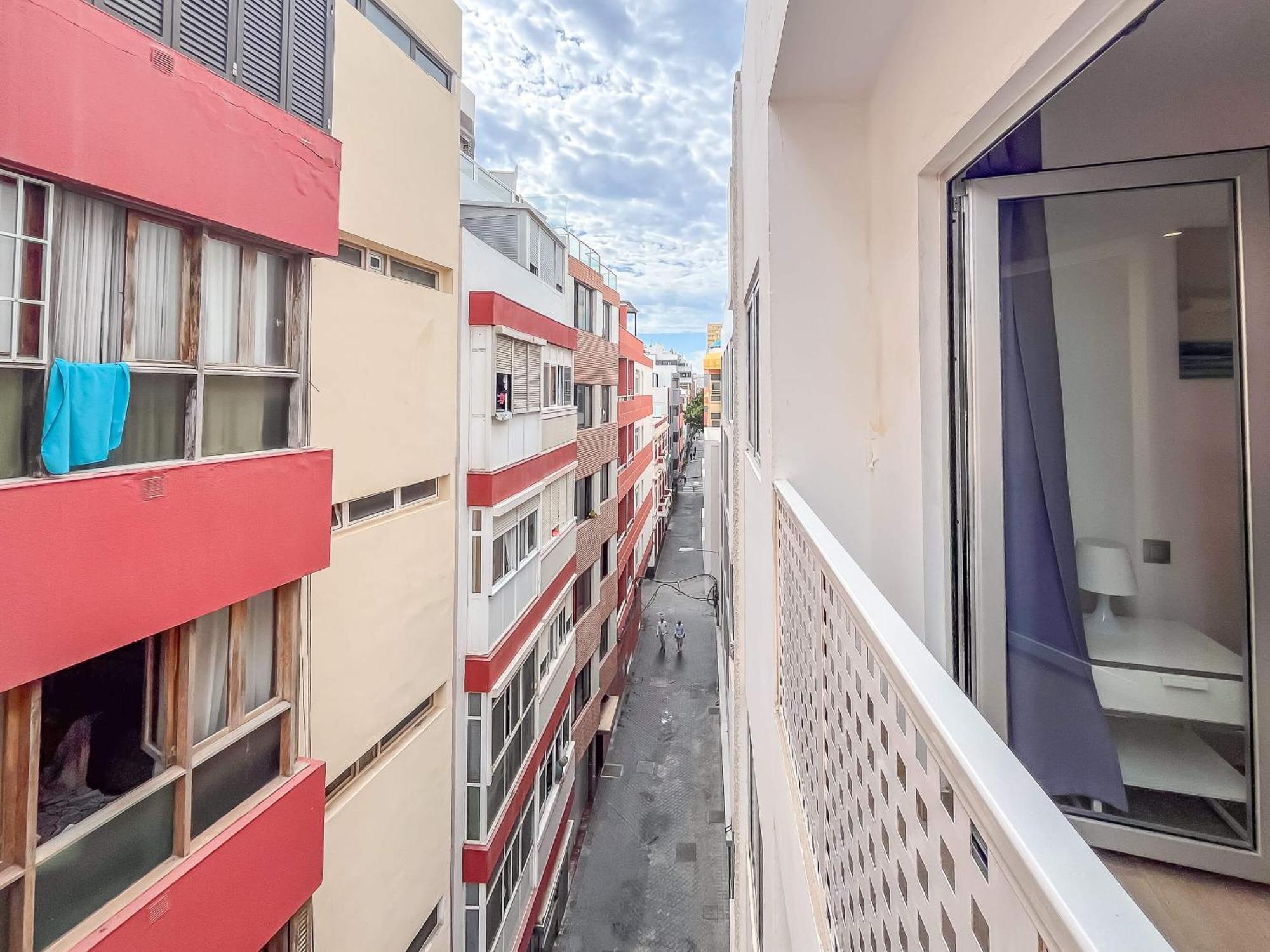 Studio 21 Playa Las Canteras fast wifi