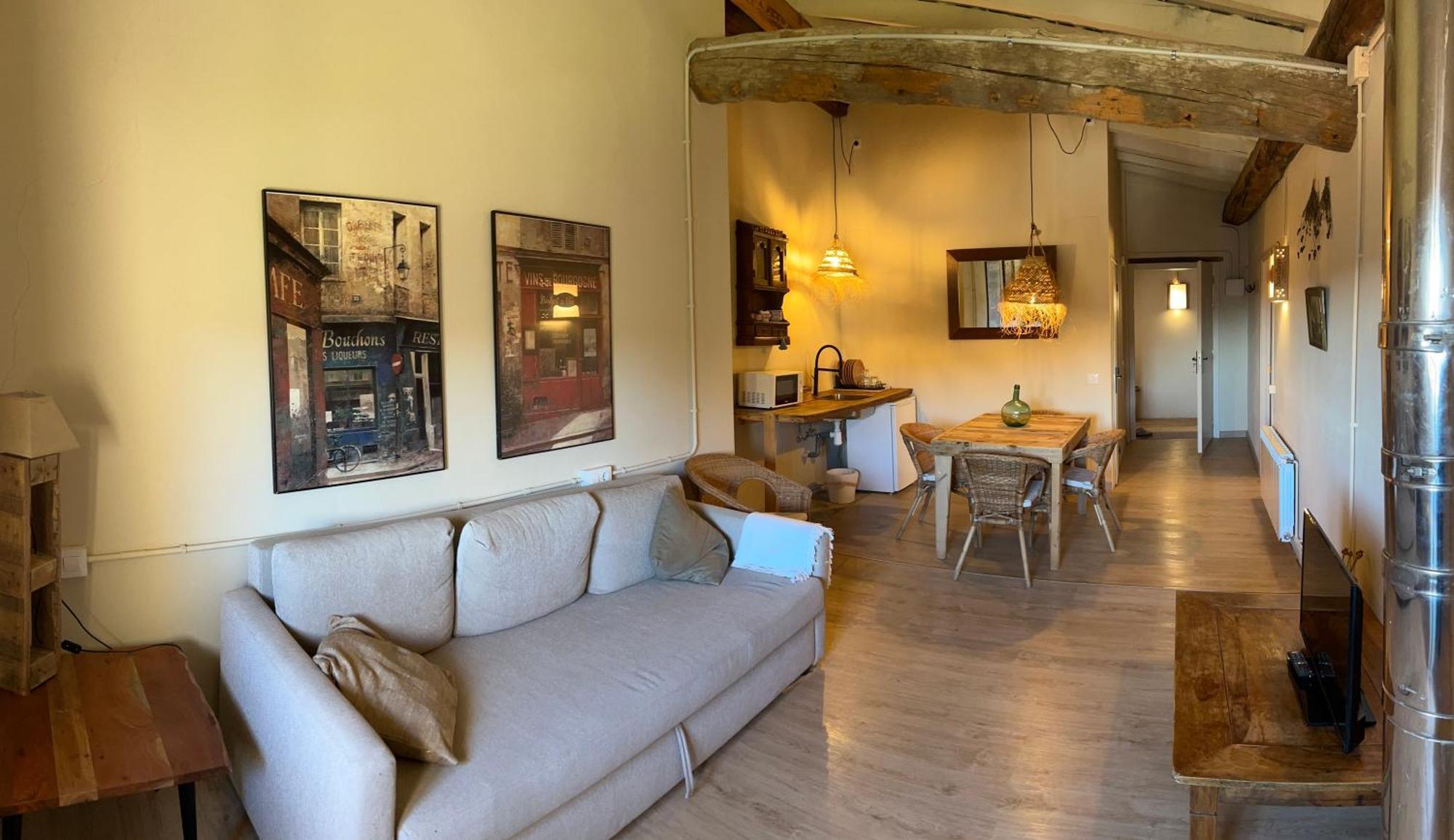 Casa Tapiolas Rectoría Molló
