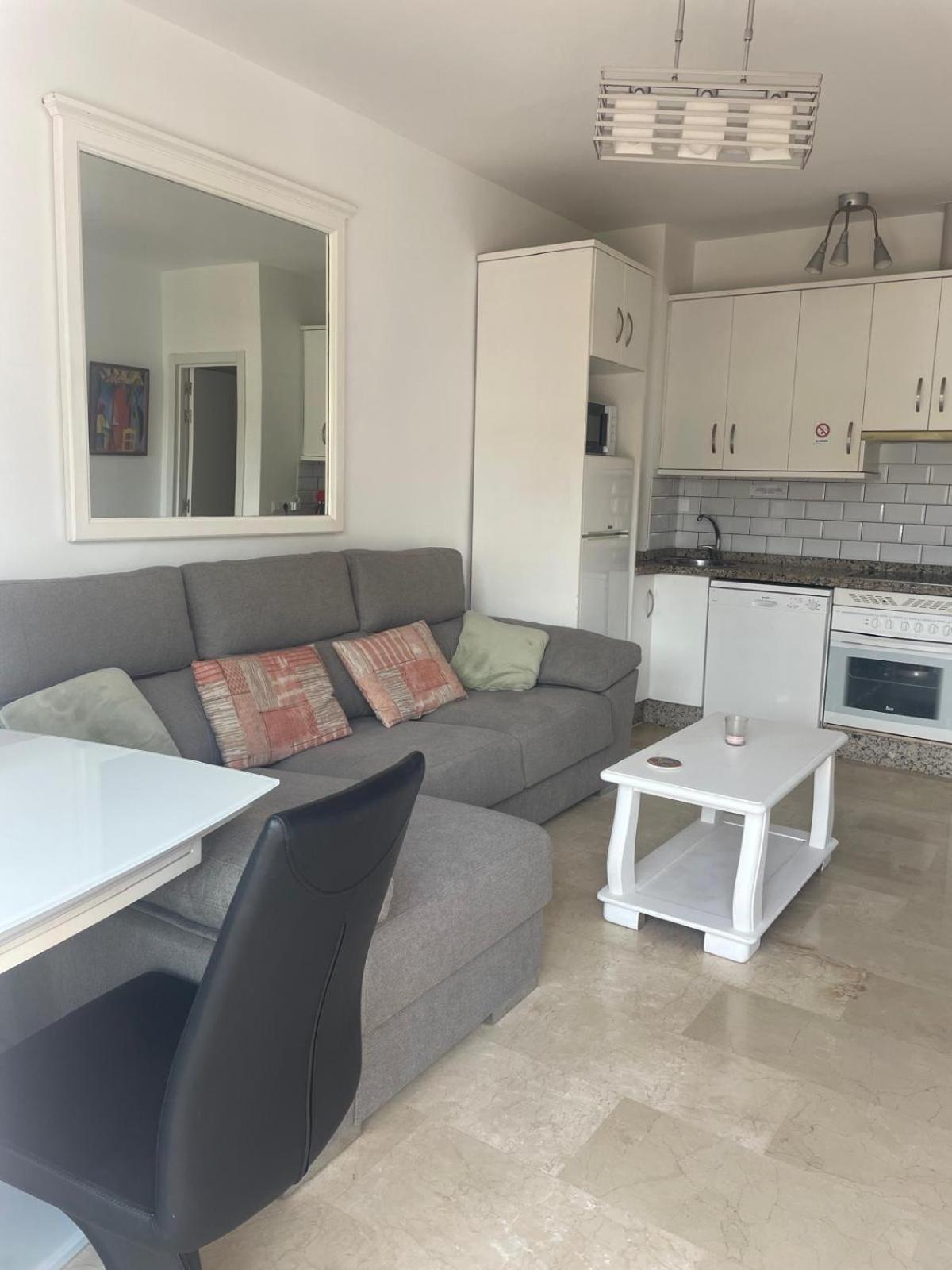 Apartment Urb Alcantara