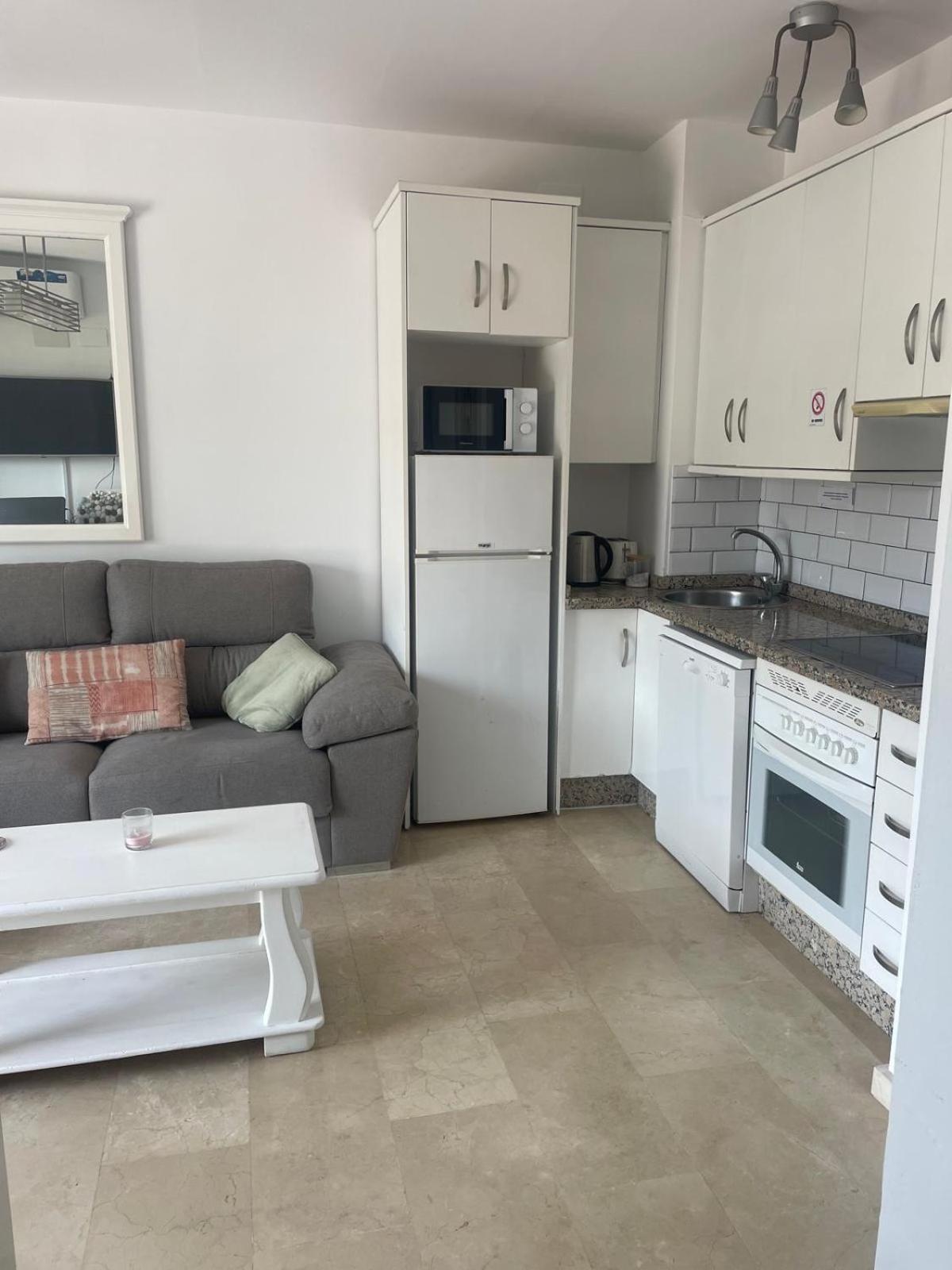 Urb Alcantara Apartment *