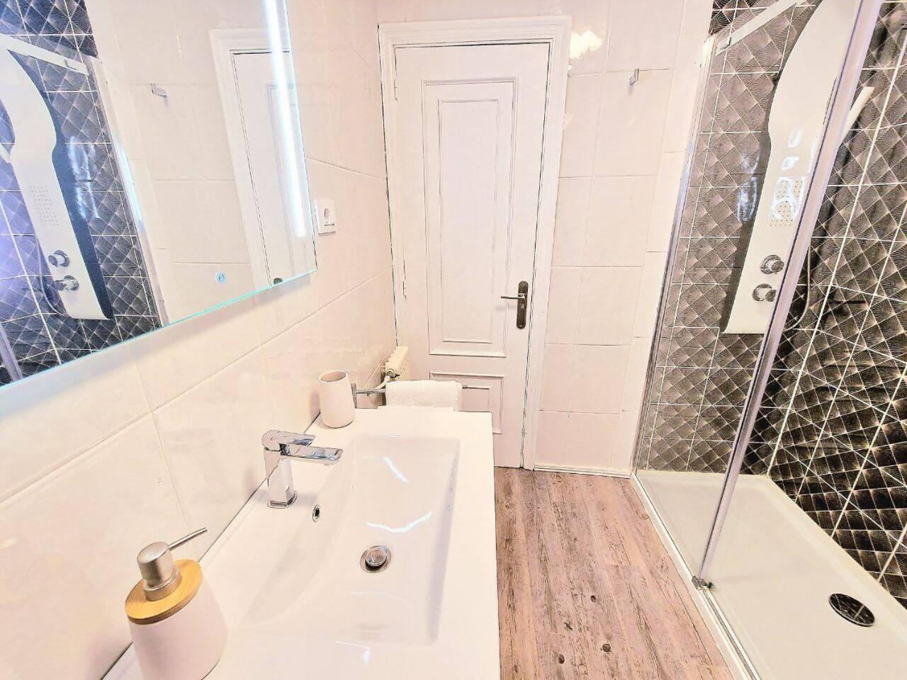 Espacioso Y Luminoso Apartamento *