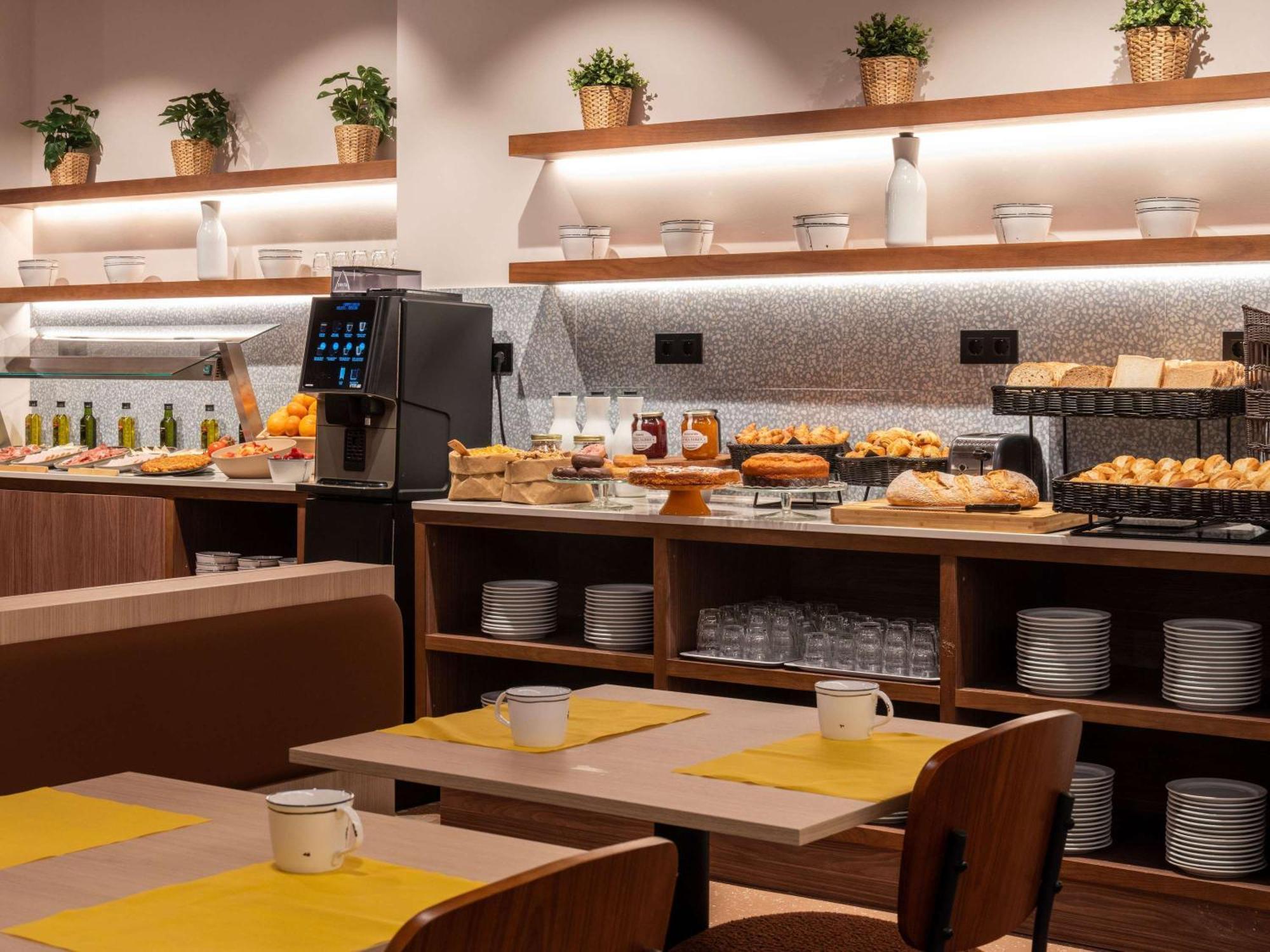 Hotel Ibis Styles Ramiro I 3*