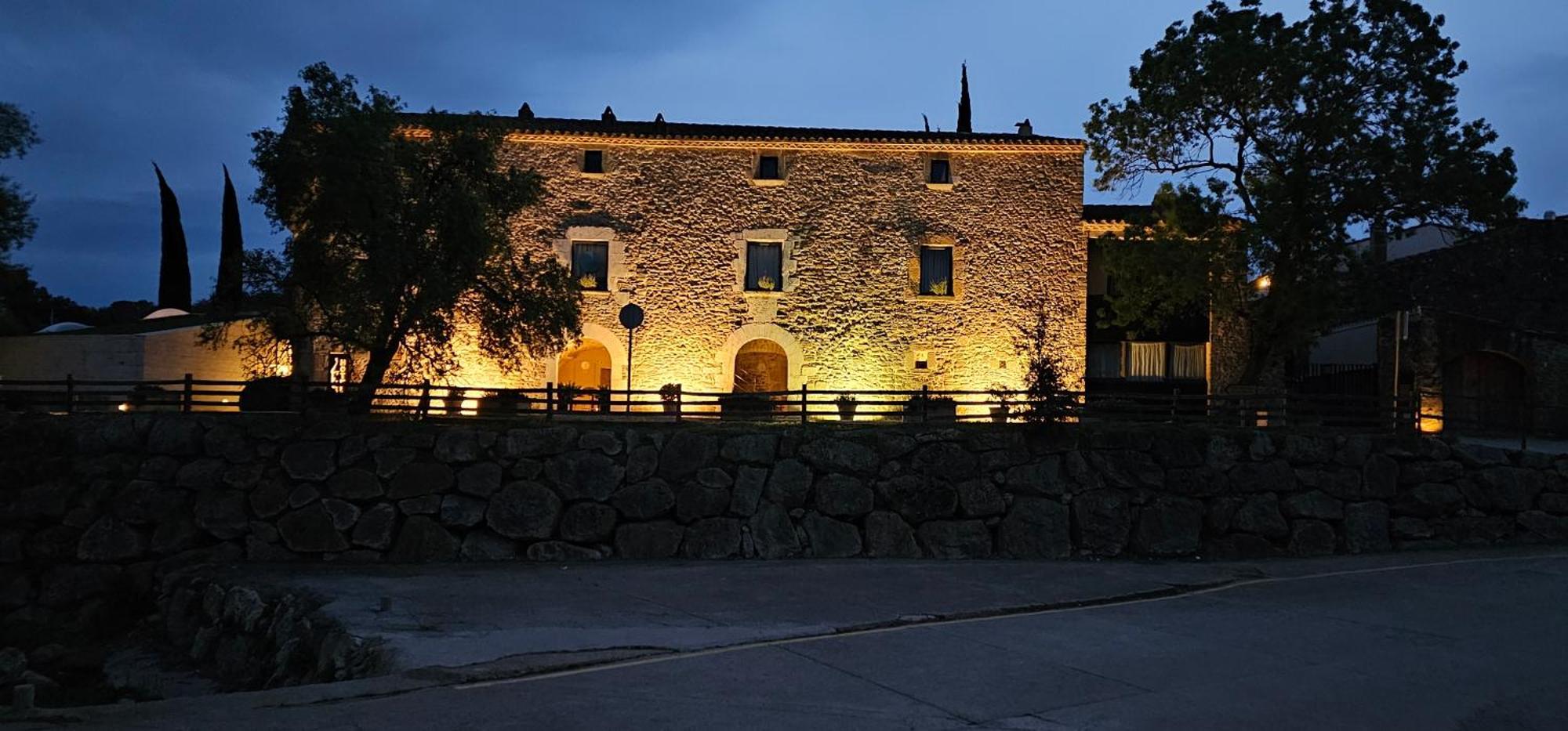Arcs De - Adults Only 4* Monells