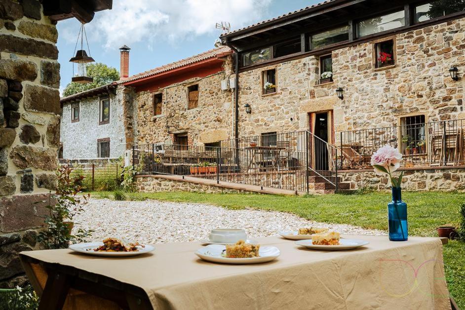 Rural Encinas 2* Santa Maria de Redondo