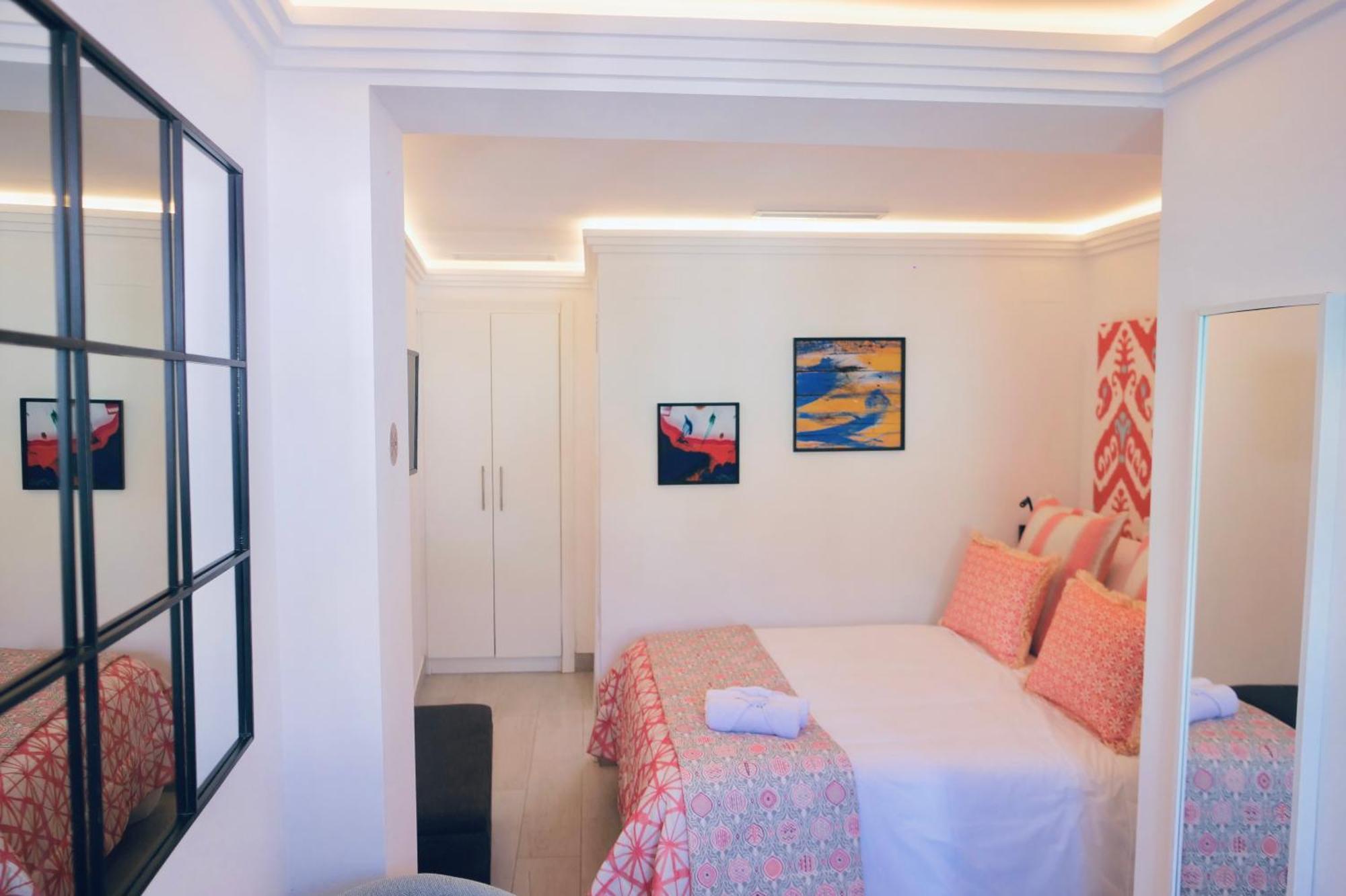 Myra Apart-hotel Guest house