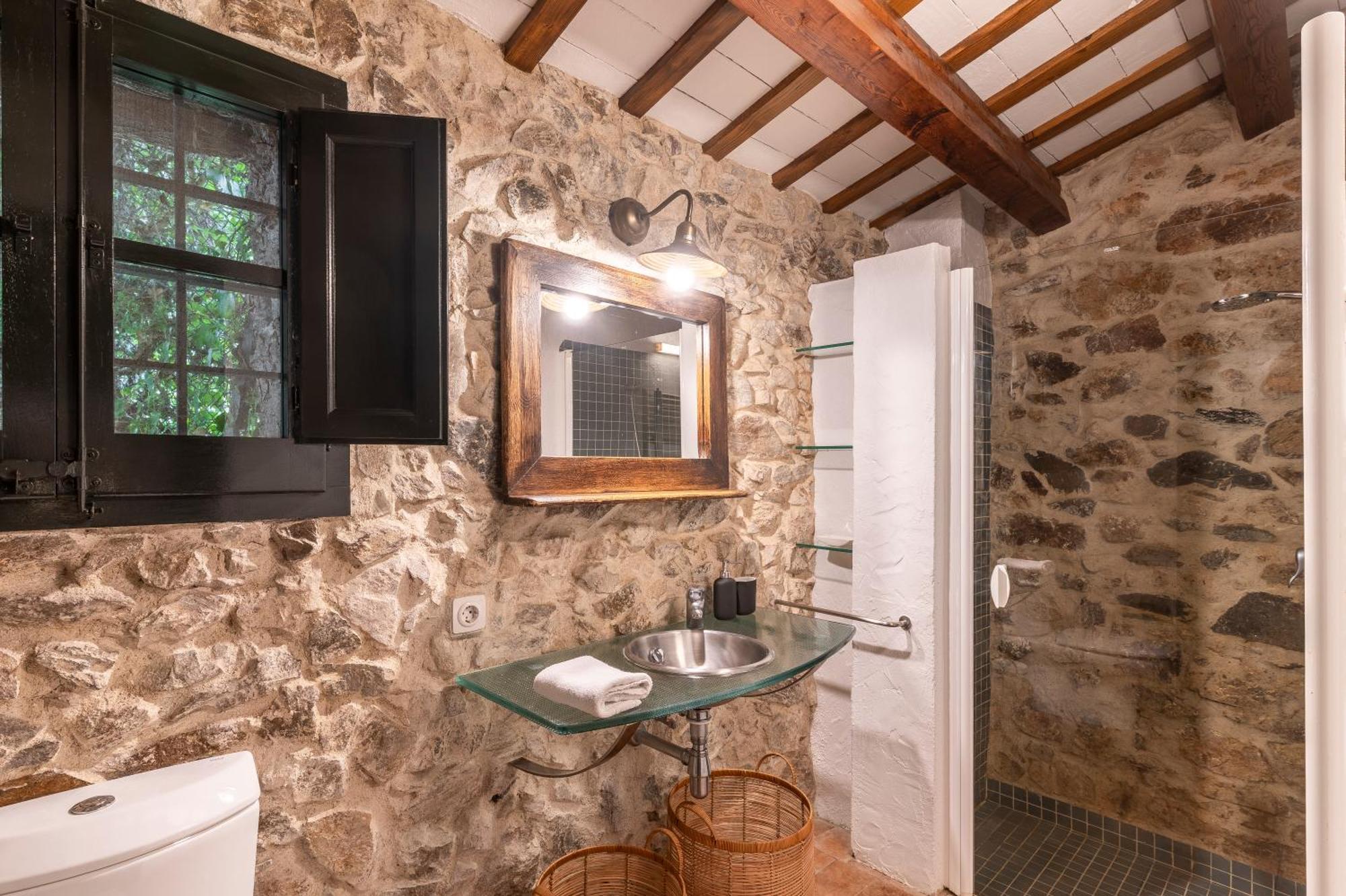 Casa El Moli De Burjats Con Piscina Y Chimenea Сasa de vacaciones *