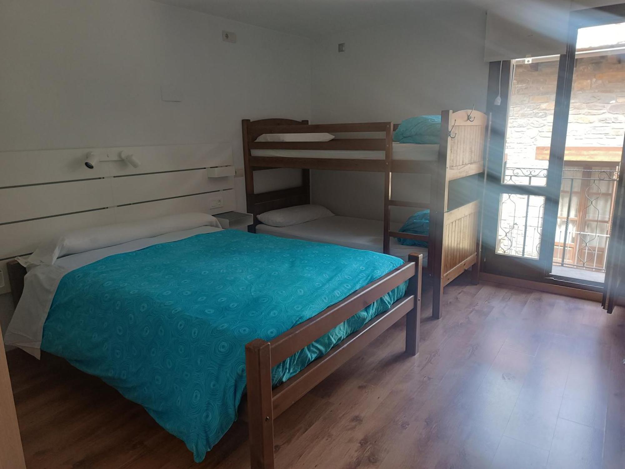 Hostel Mora De Nuei