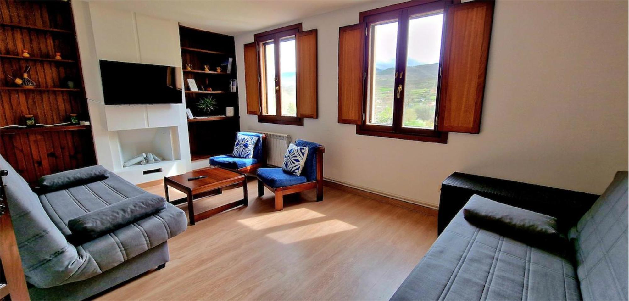 Tres Mallos Holiday home