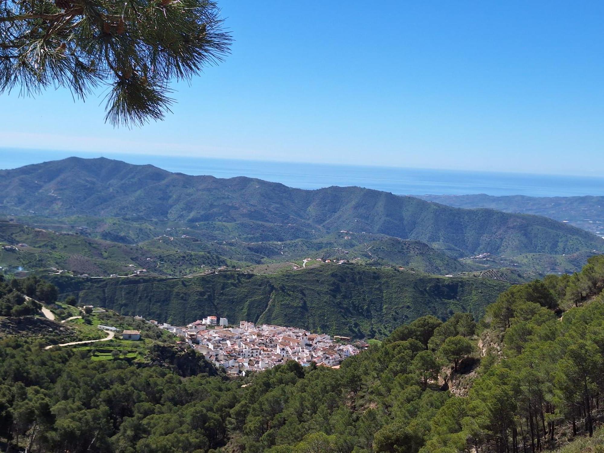 Casa Alta - Exclusive Large Luxury Private Villa, Large Pool, Amazing Views, On The Edge Of The Village And Next To Natural Park *