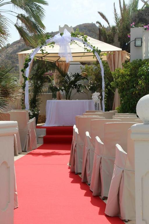 La Riviera Hotel