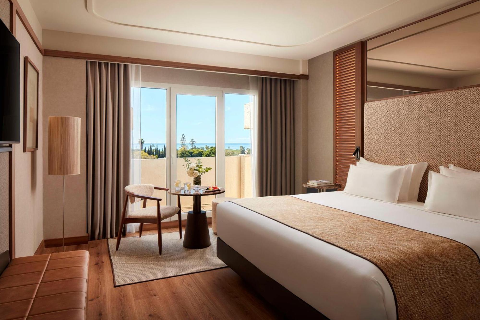 Nh Collection Hotel 4*