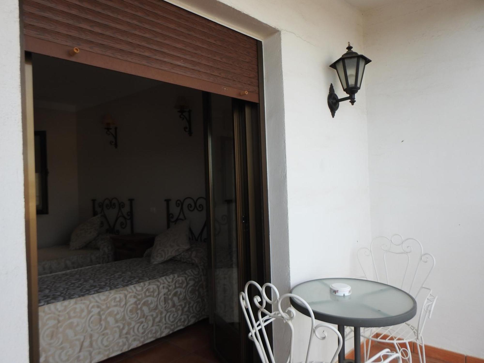 La De Bayuela Pensión 3*