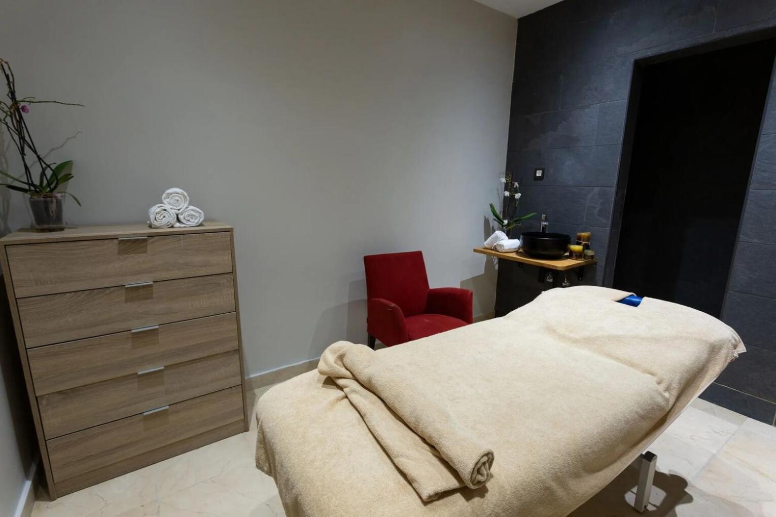 Hotel Bakour Oh Nice Costa Del Sol 4*