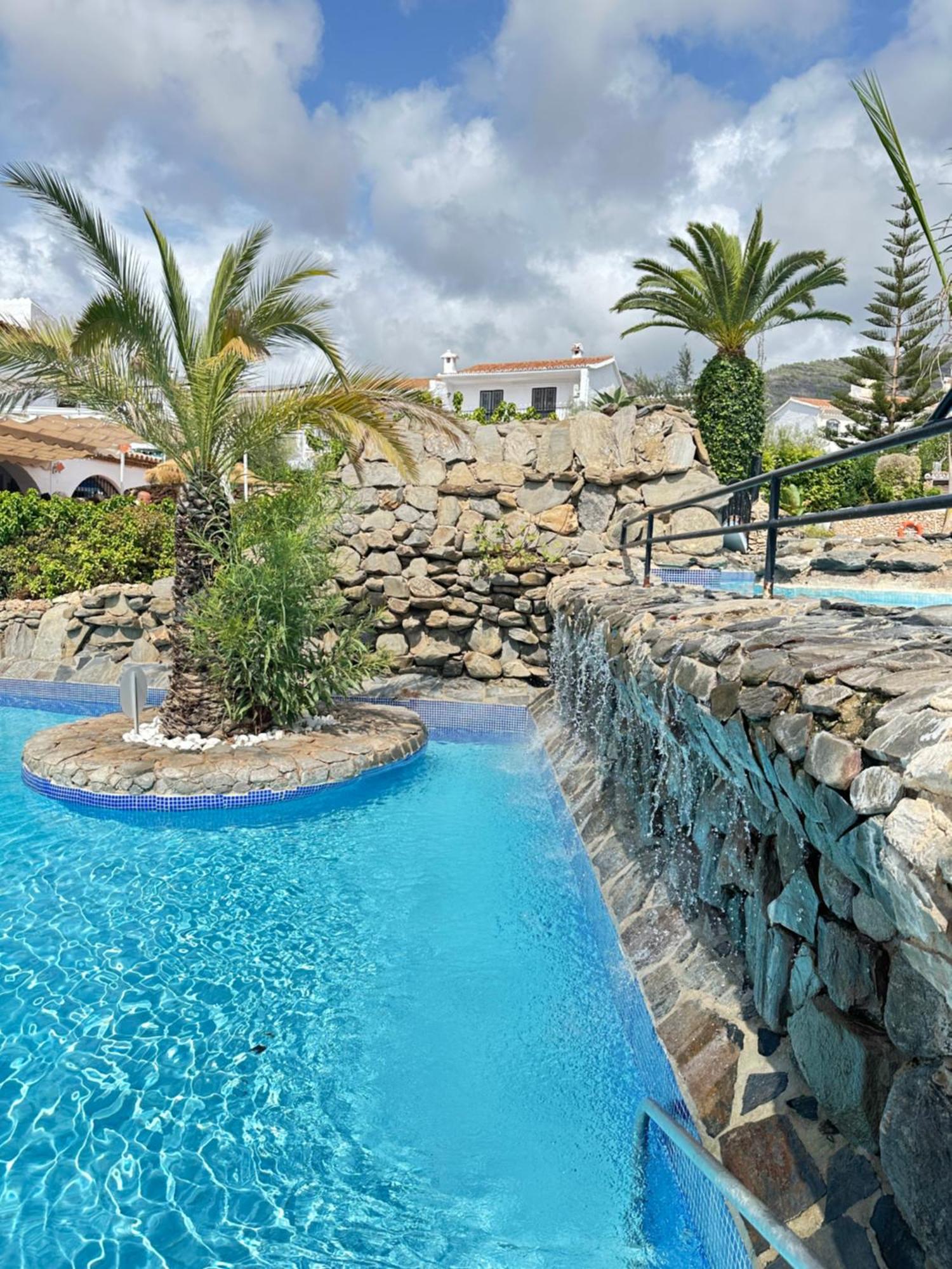 Right By The Pool Area In Capistrano Village! Apartamento