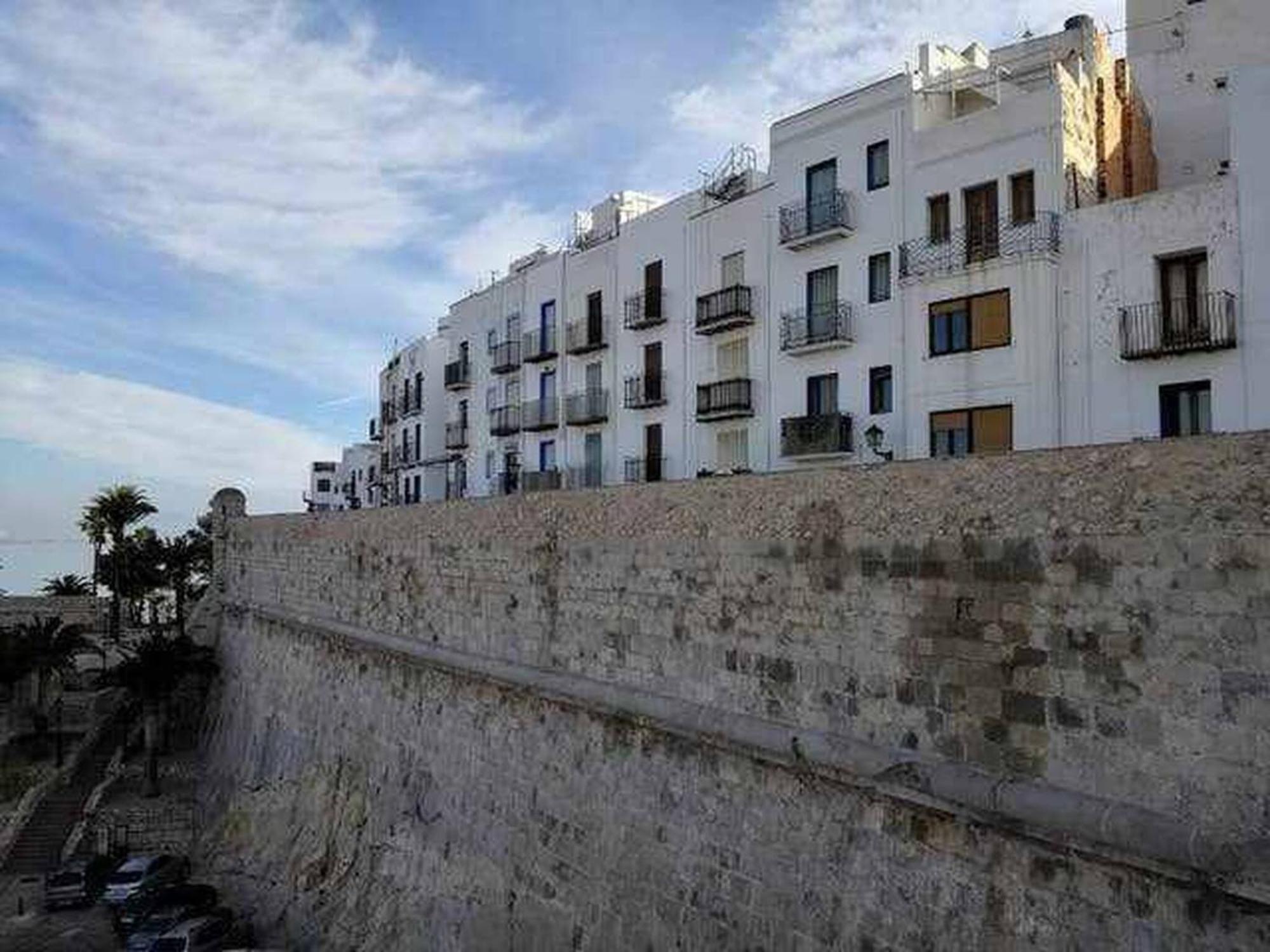 A H Castillo Apartment