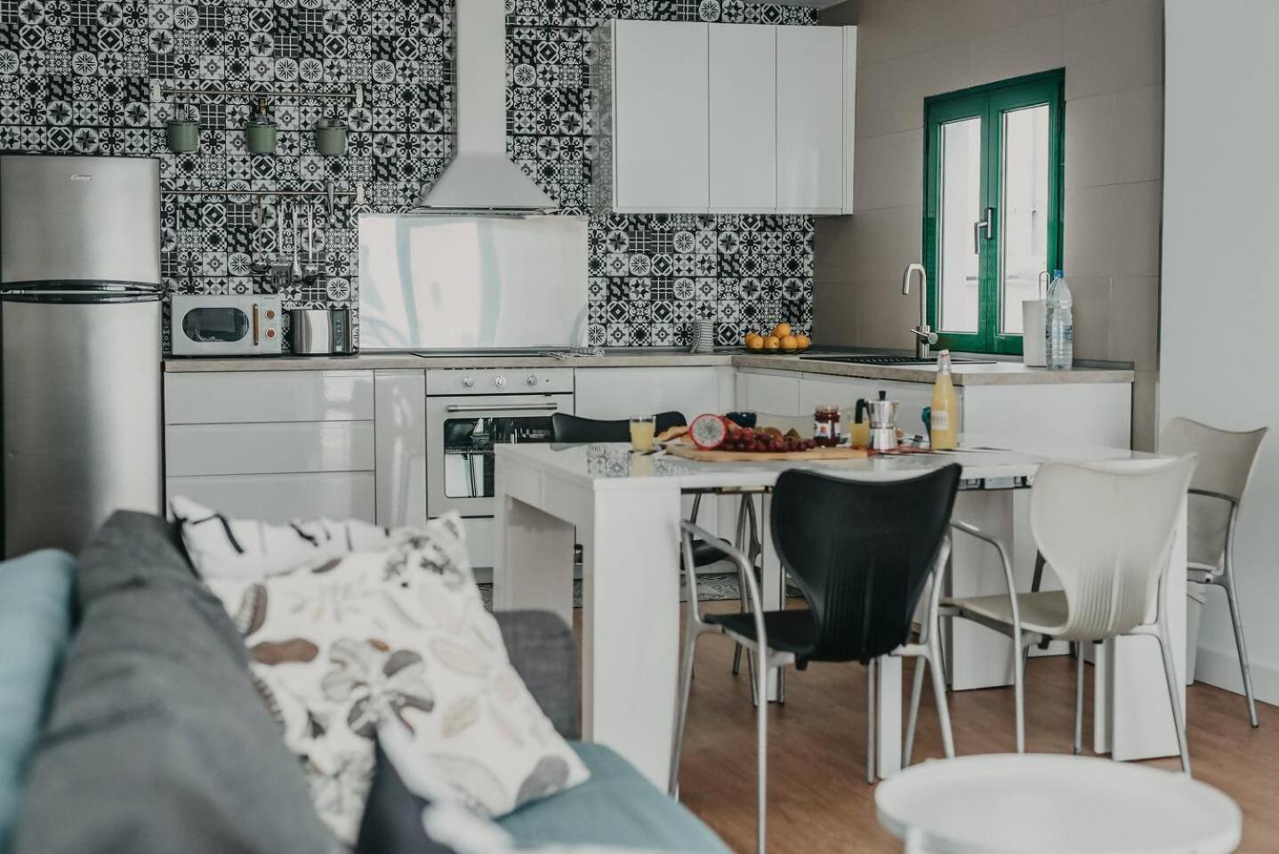 Rocker House, Tranquilidad Junto A Olas Apartamento La Santa