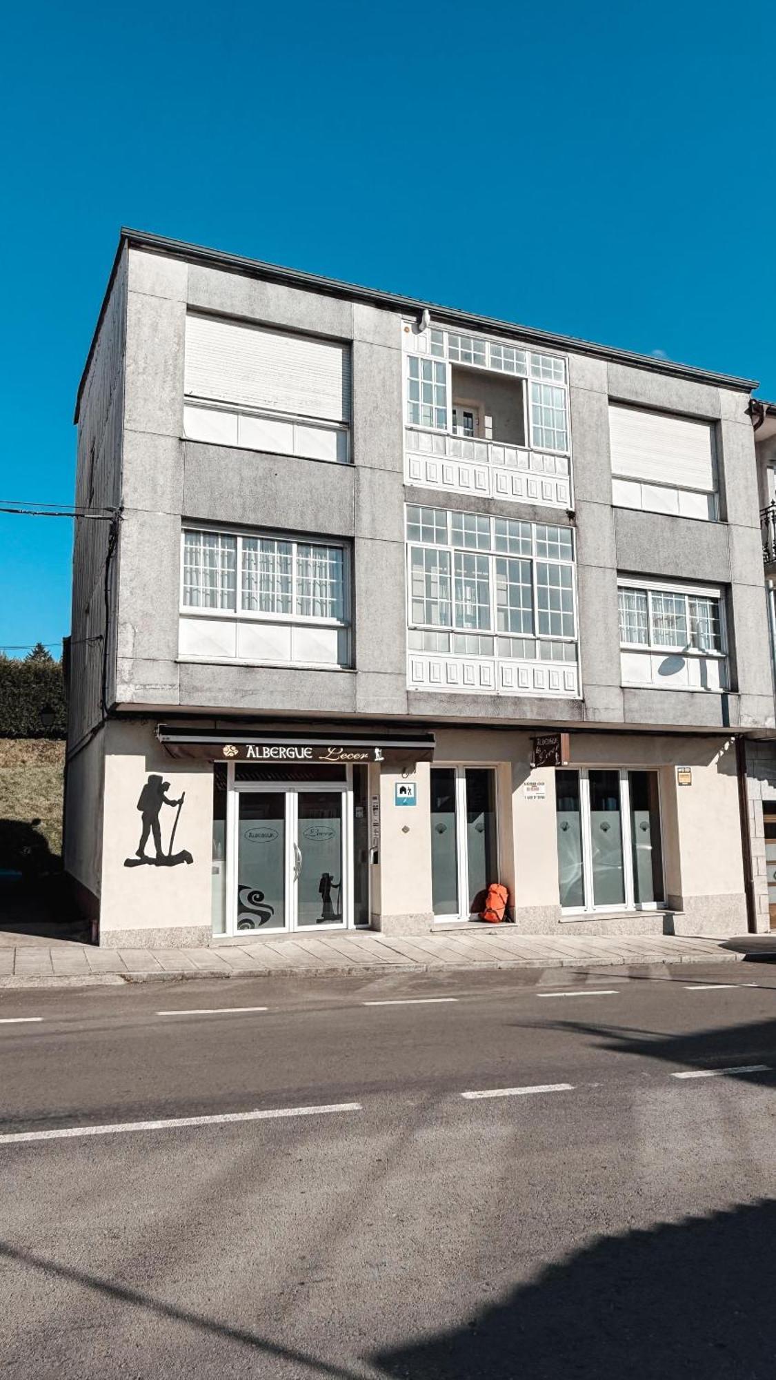 Lecer Hostal *