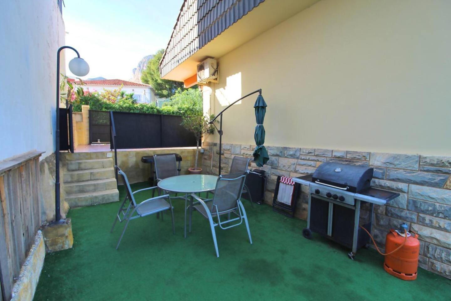 Con Piscina Y Barbacoa Сasa de vacaciones *