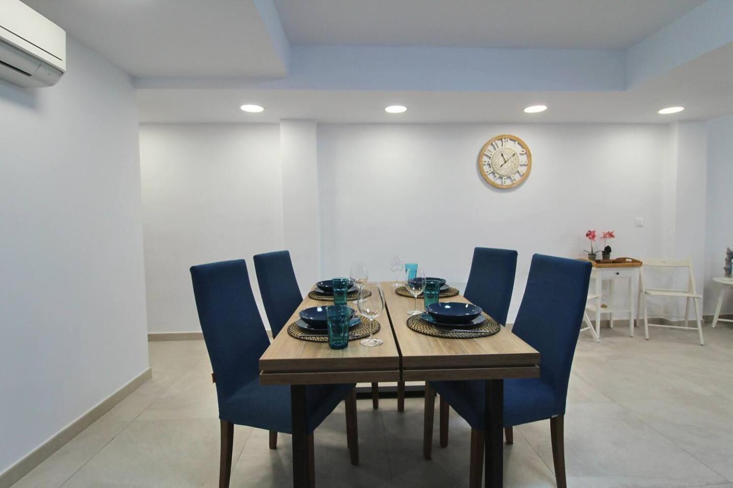 Avenida 19 Apartment *