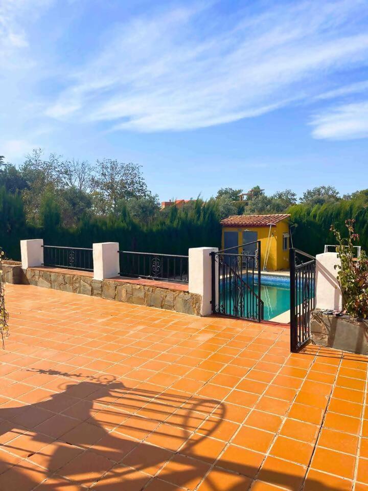 Сasa de vacaciones Casa Con Jardin En