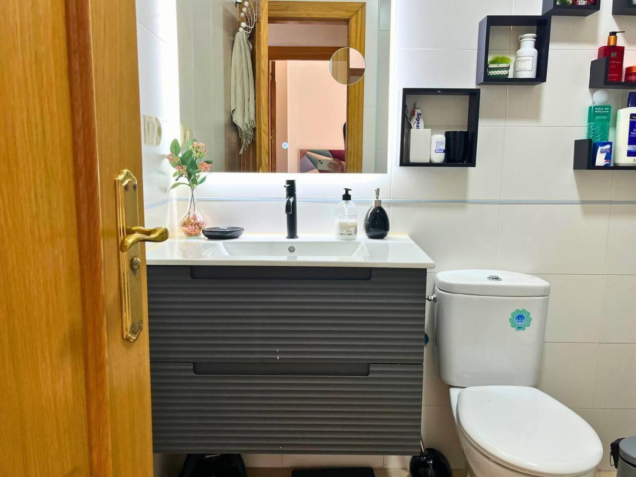 Home4u Calle Barcelona Armilla