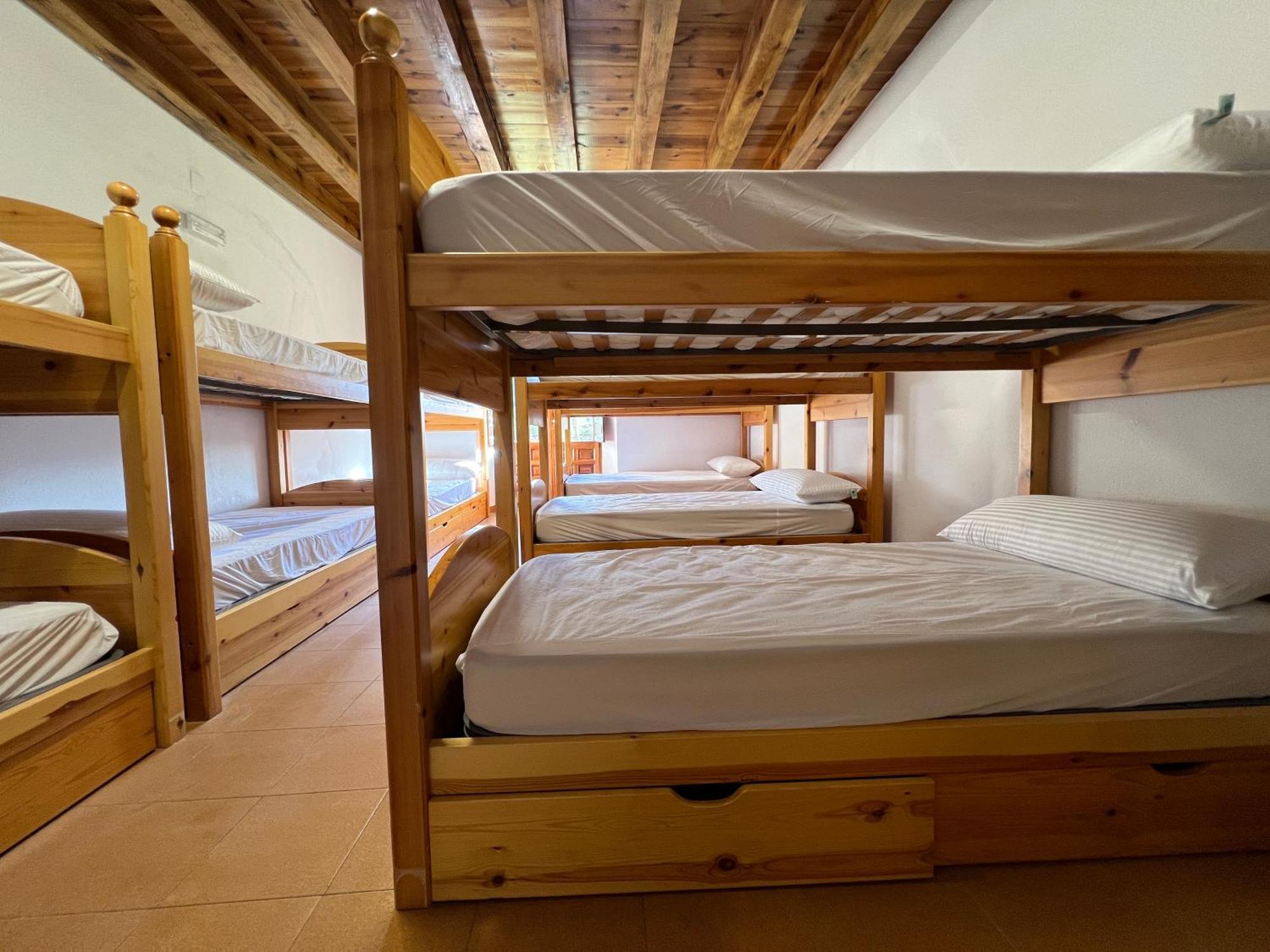 Pinares - La Casona De Revenga Hostal *
