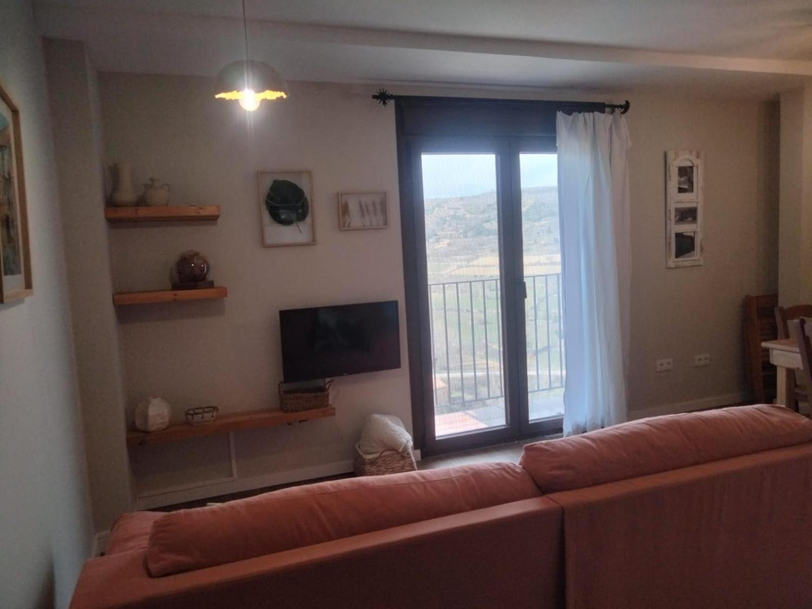Casa Cantara, 1-patio 2-moreria 3-atico Tronchon