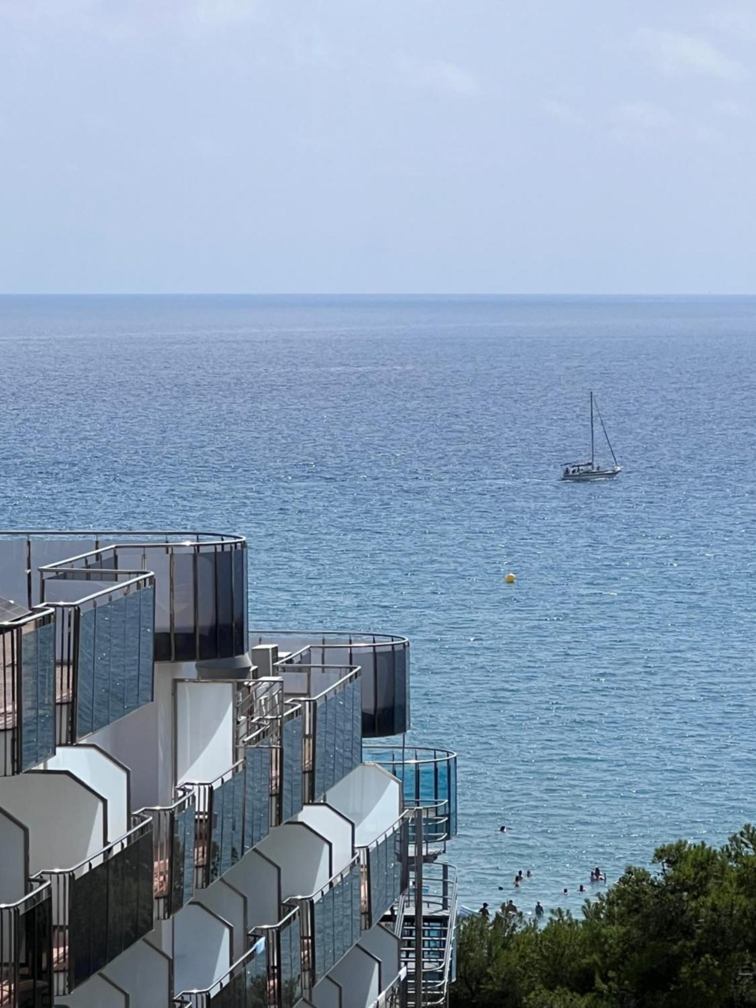 Apartahotel Quiet Front Salou