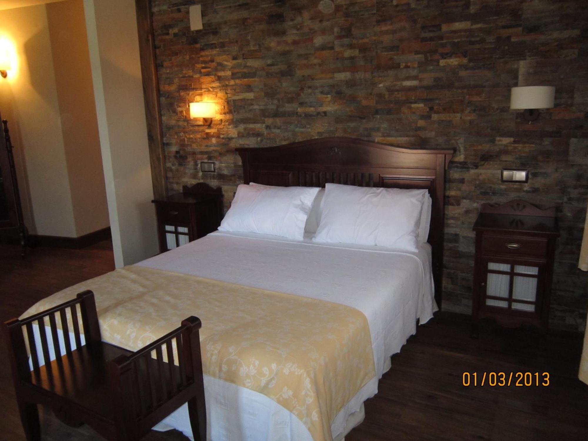 Hotel El Cason De Poemas Grajera