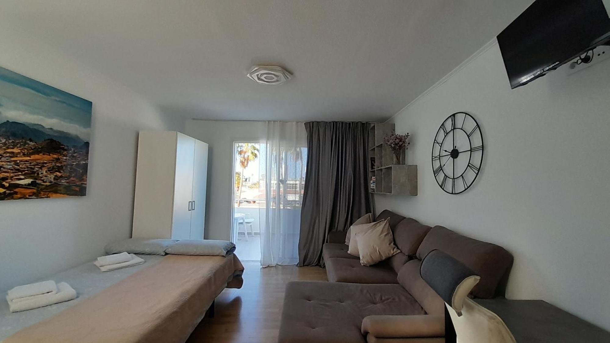 Island Village Heights Apartment *