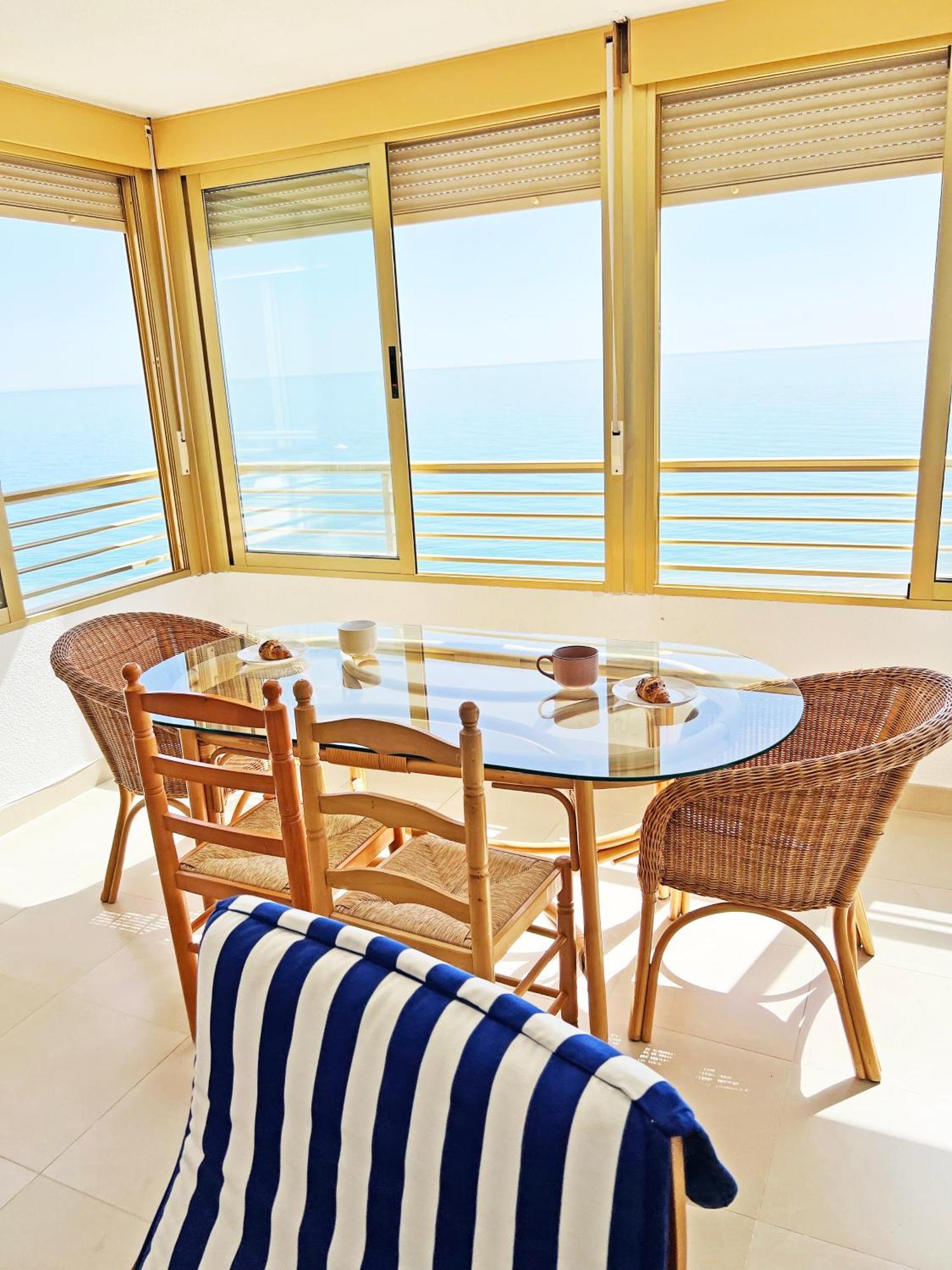 Apartamento Oasis Frente Al Mar. Parking Gratis El Campello