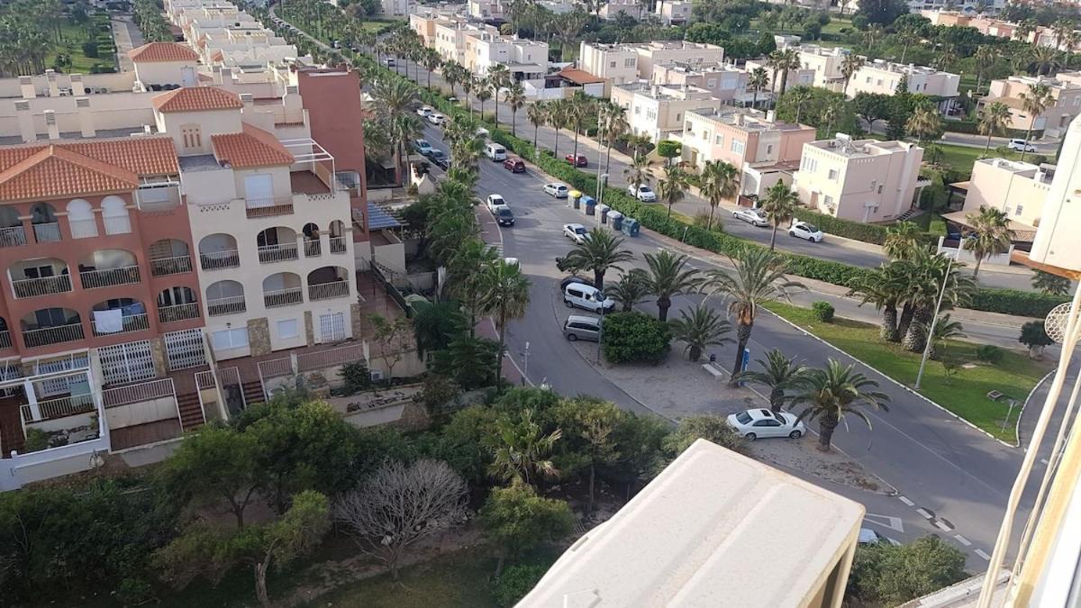Lovley 2 Bed With A Sea View ! Apartamento *