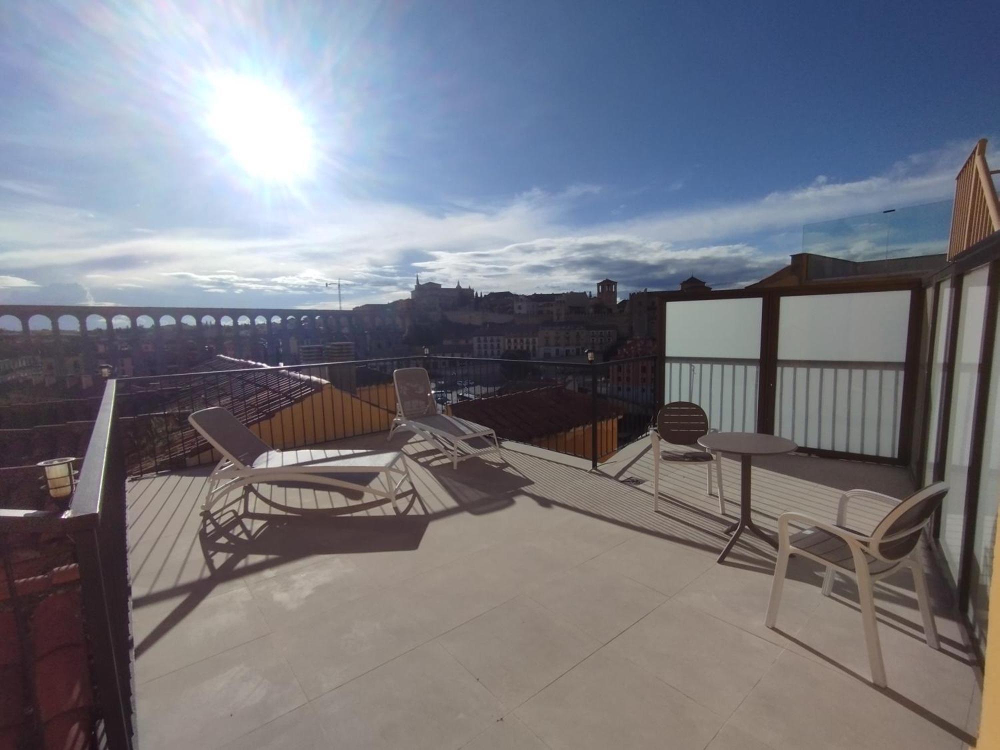 Hotel Ele Acueducto 3*