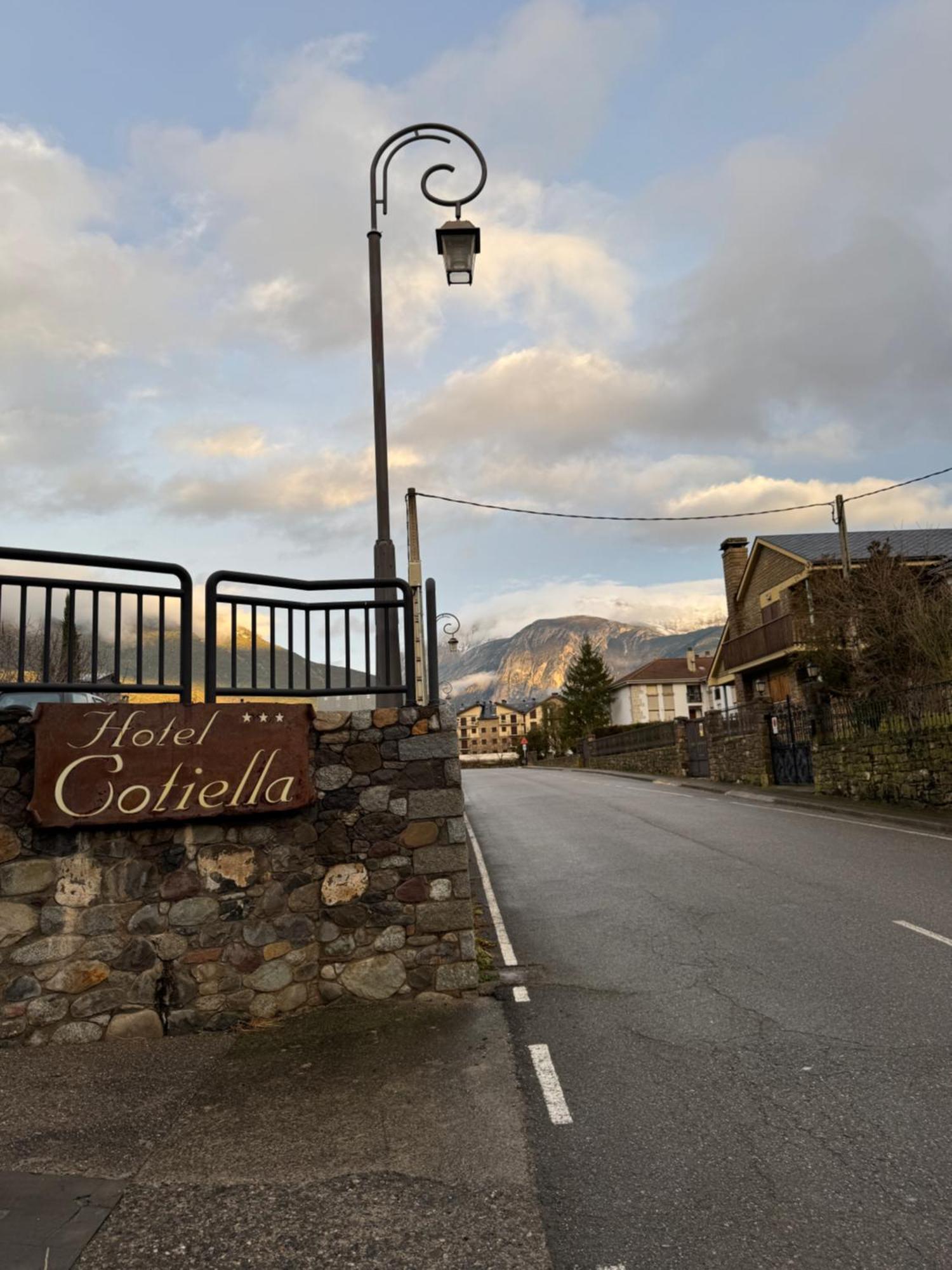 Hotel Cotiella Campo (Huesca)