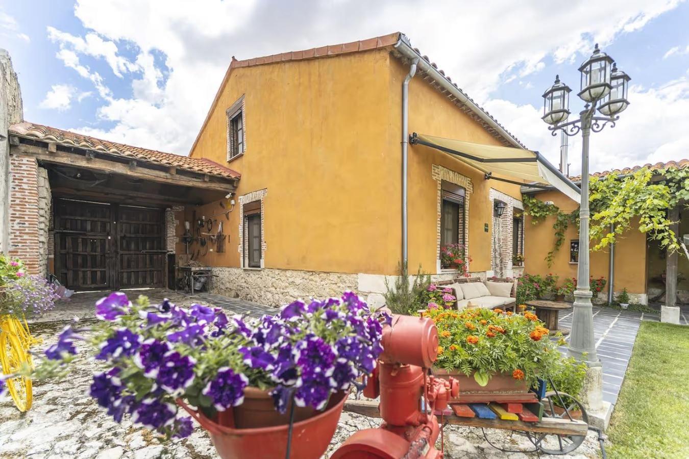 Casa Aperos Santibáñez de Valcorba