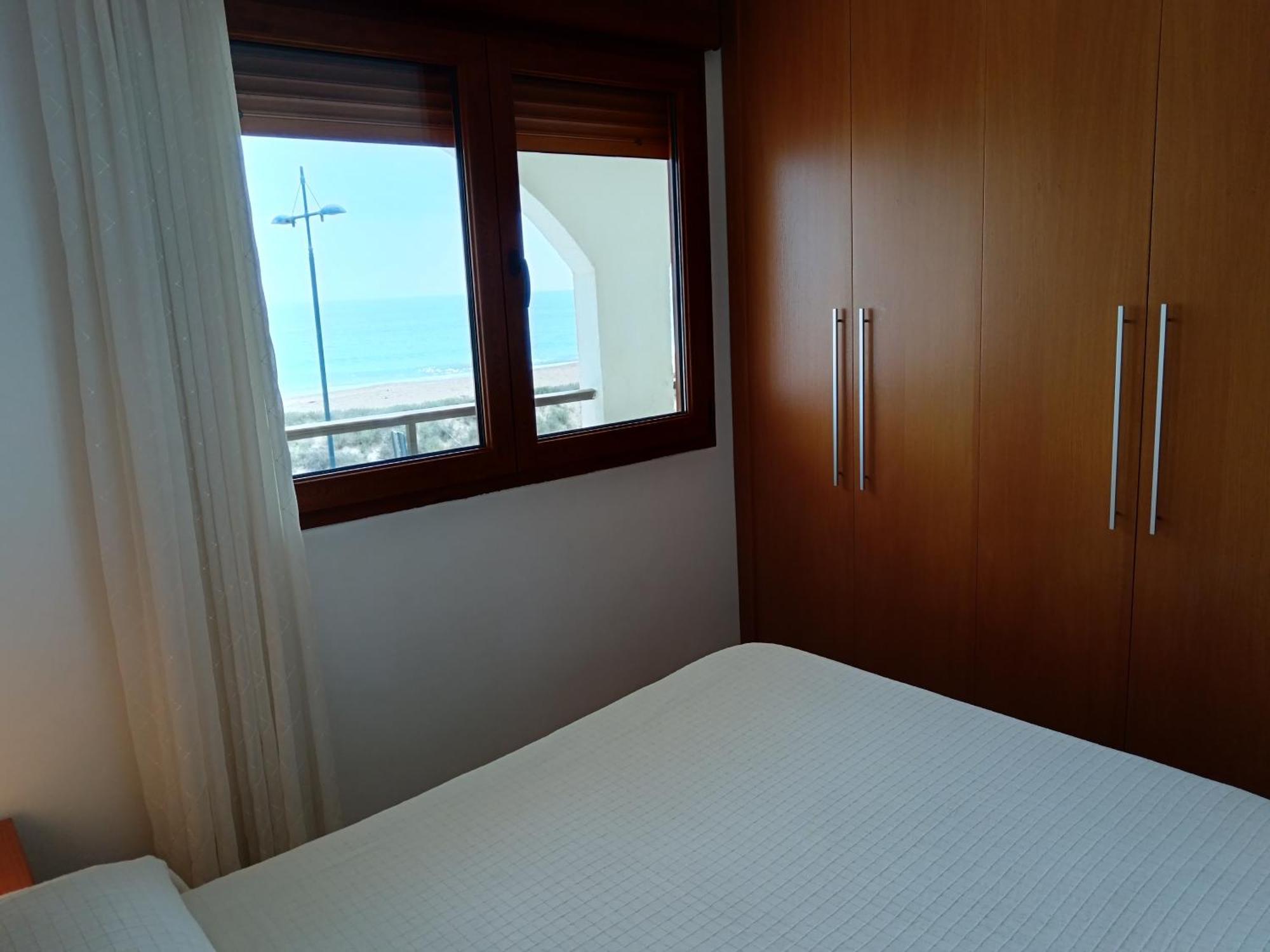 Benedicto Xiii: Beachfront With Parking & Modern Amenities * Peniscola
