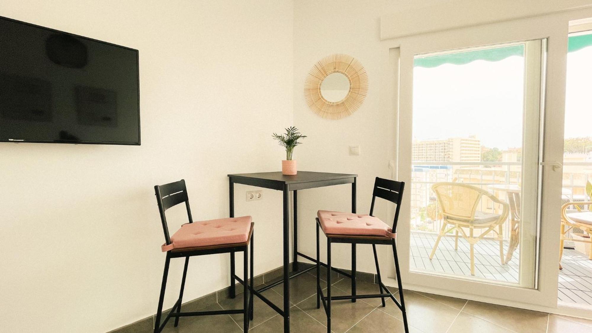 Vistas Al Mar A 1 Min De Playa Con Parkig Gratis Apartamento *