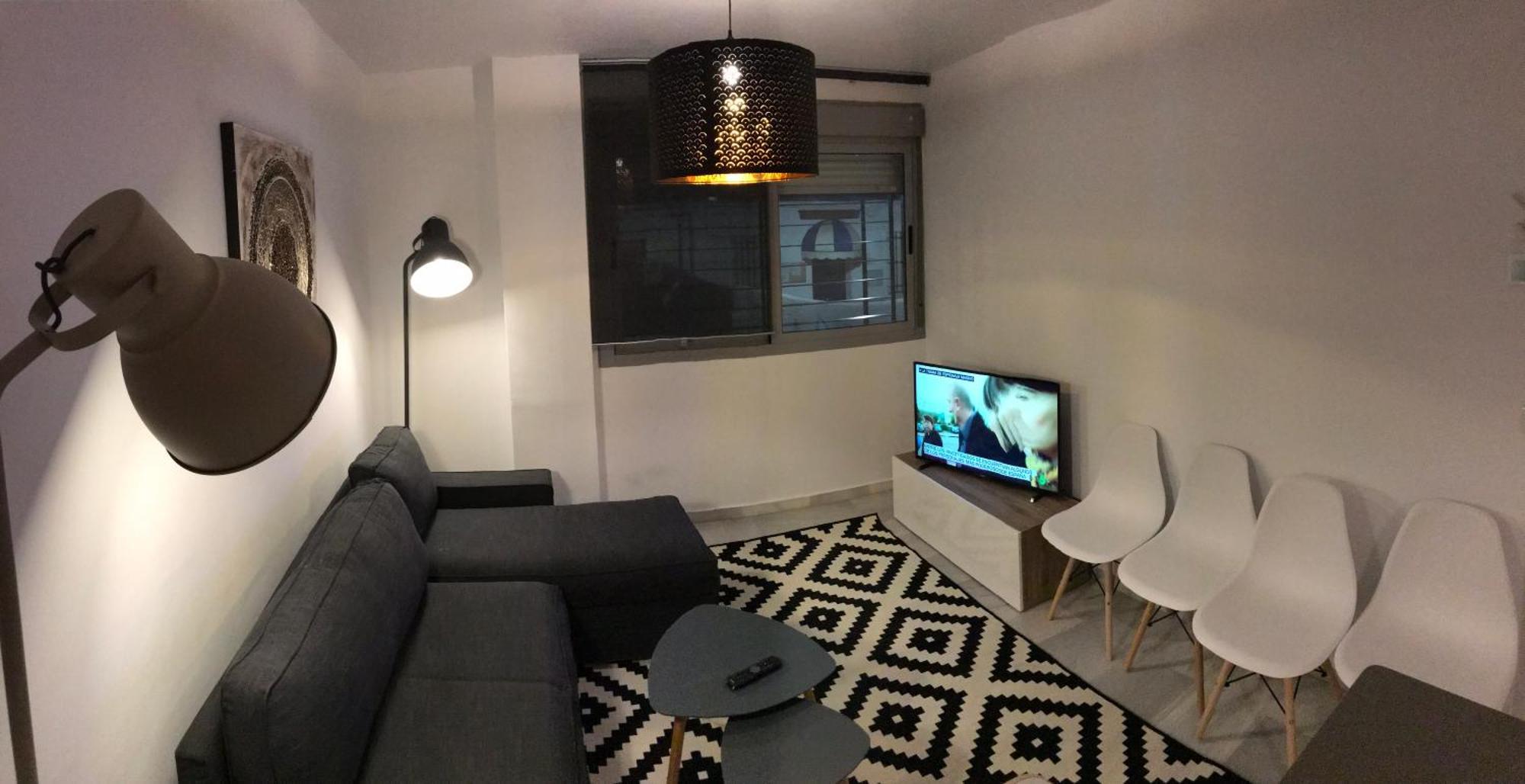 Boutique - Carlos Haya Area With Parking * Malaga
