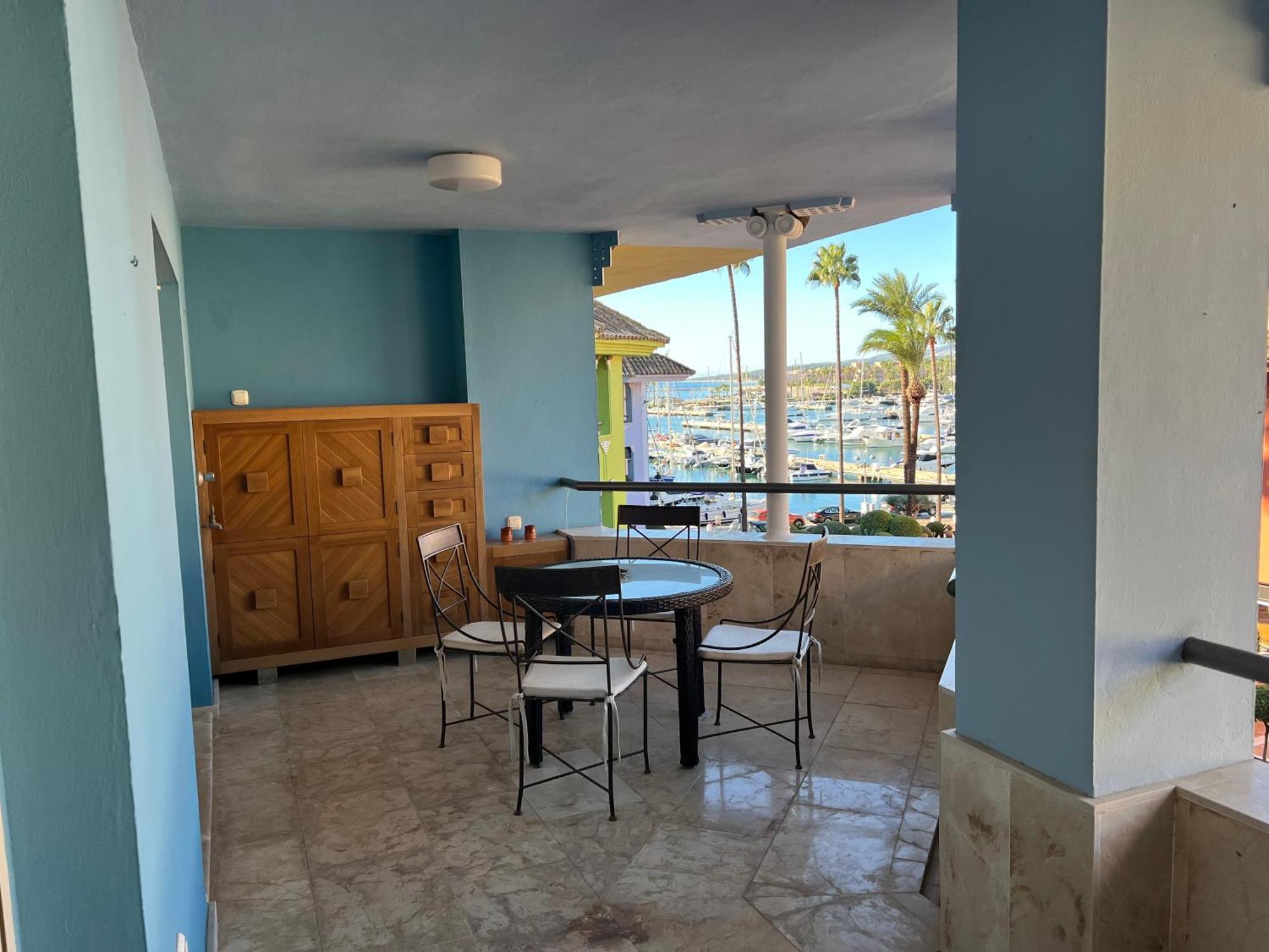 Puerto Marina Apartment *