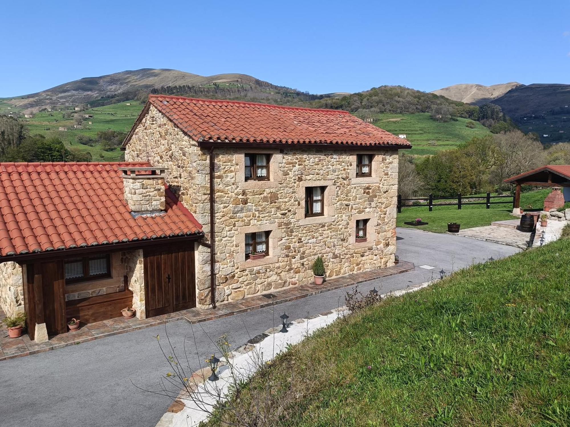 Chalet Riveros De Jeromo Selaya