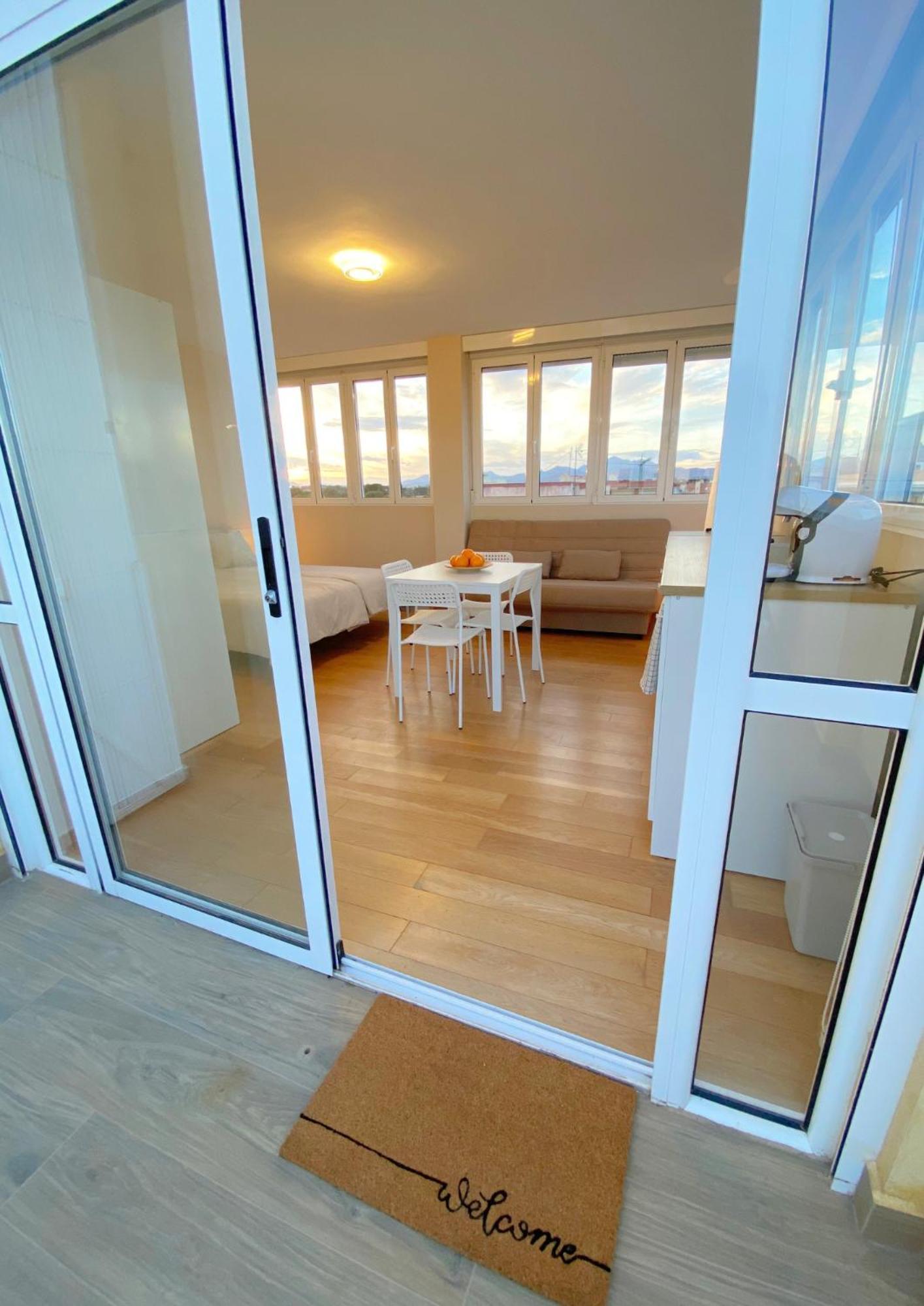 Modern Flat Close To Apartment