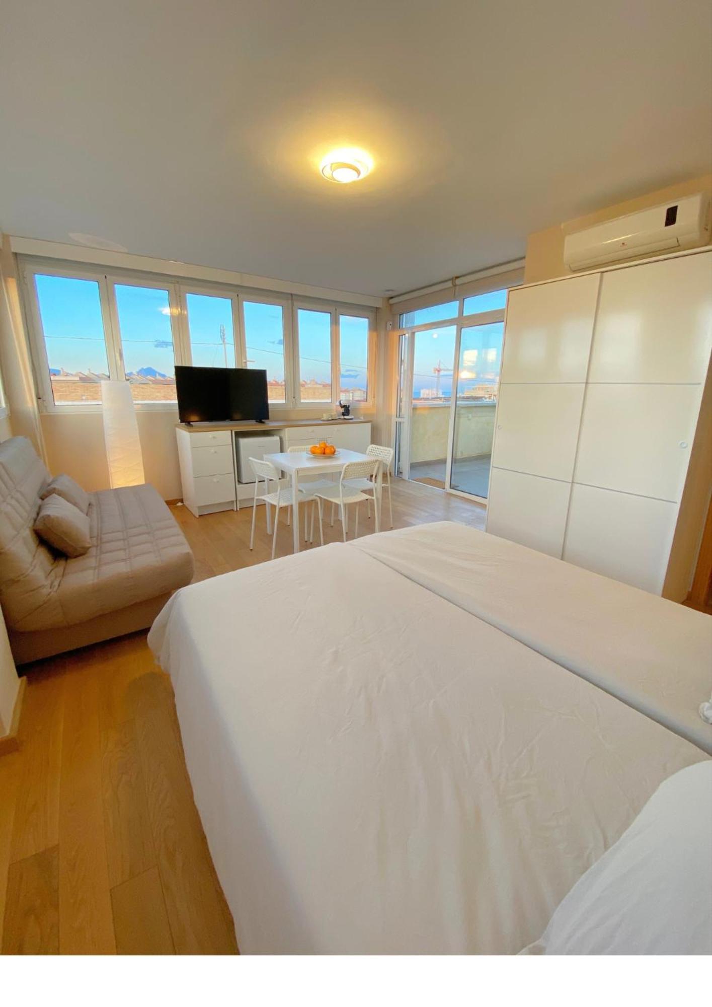 Modern Flat Close To Apartment