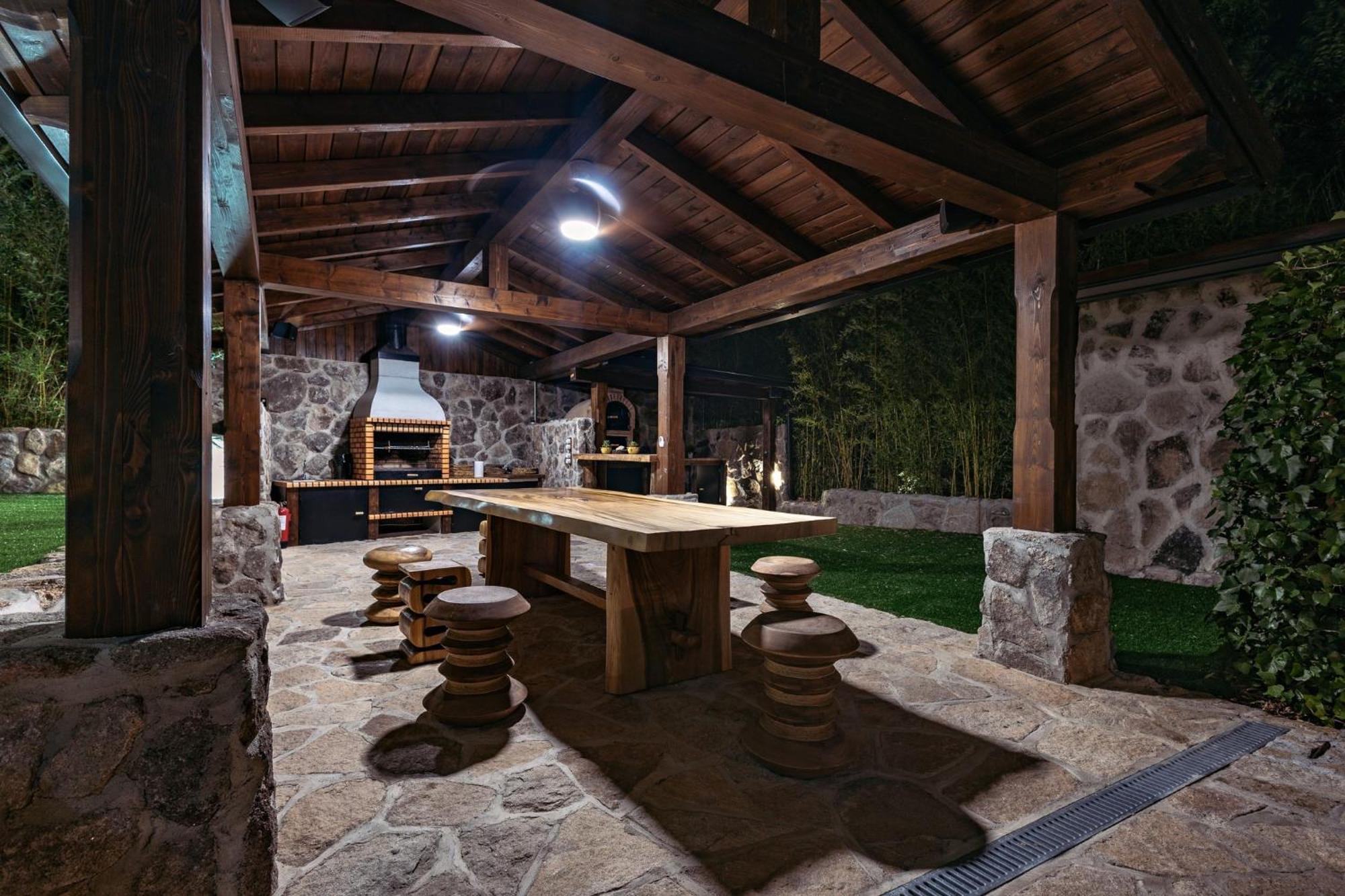 Oasis Madrid Villa *