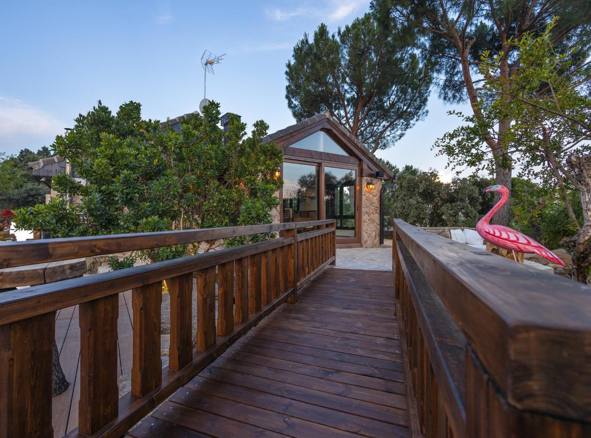 Oasis Madrid Villa *