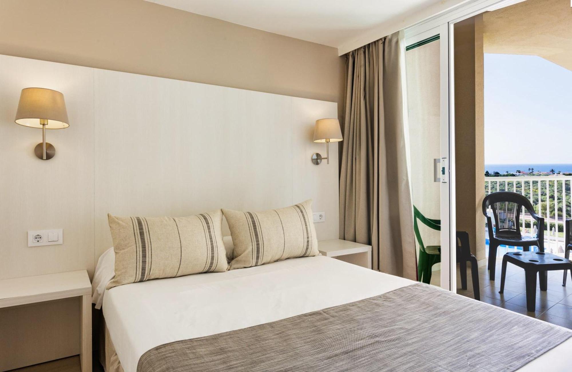 Minura Sur Menorca & Waterpark Hotel 4*