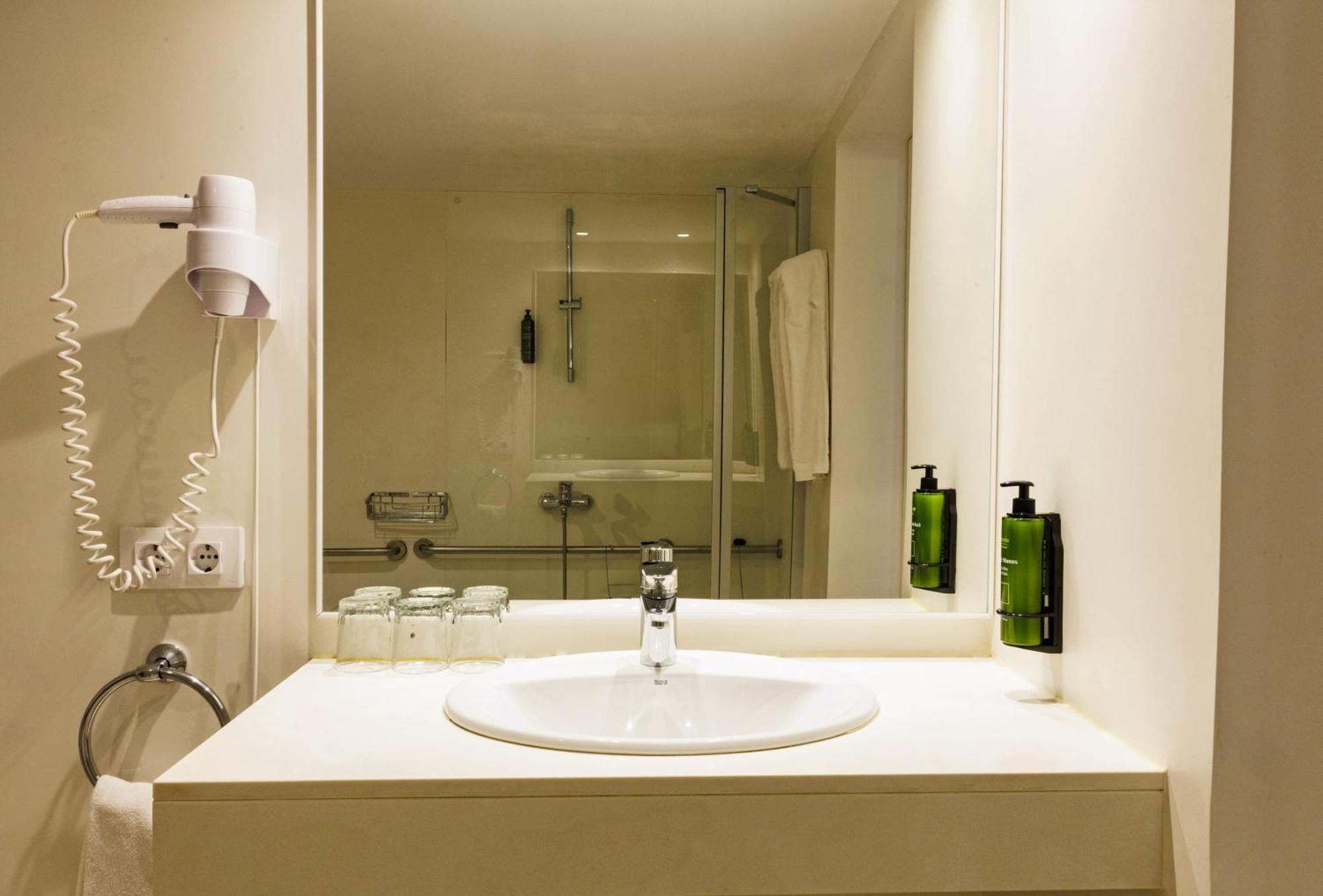 Minura Sur Menorca & Waterpark Hotel Punta Prima (Menorca)