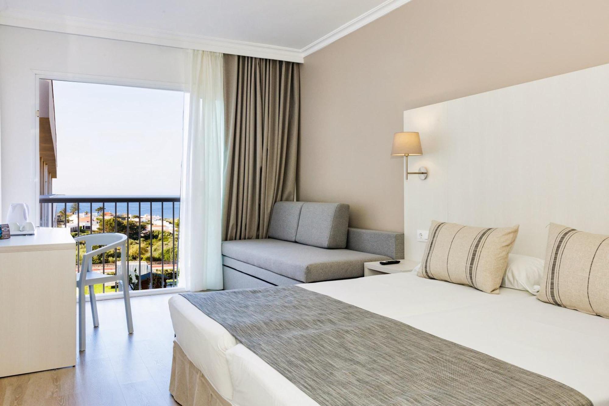 Minura Sur Menorca & Waterpark 4*