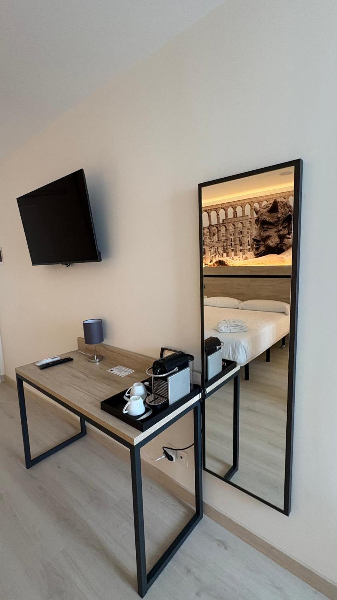 Hotel Ele Acueducto