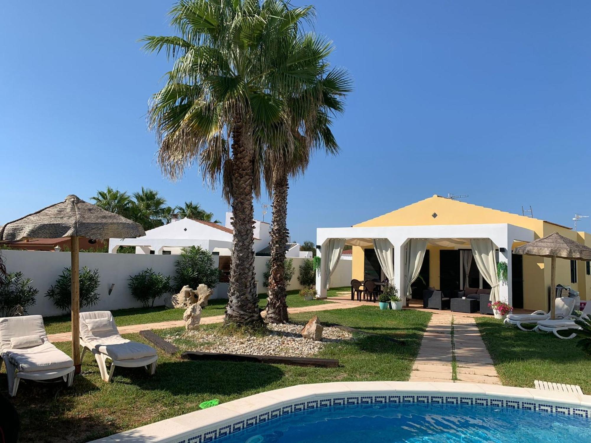 Con Piscina En Menorca Holiday home