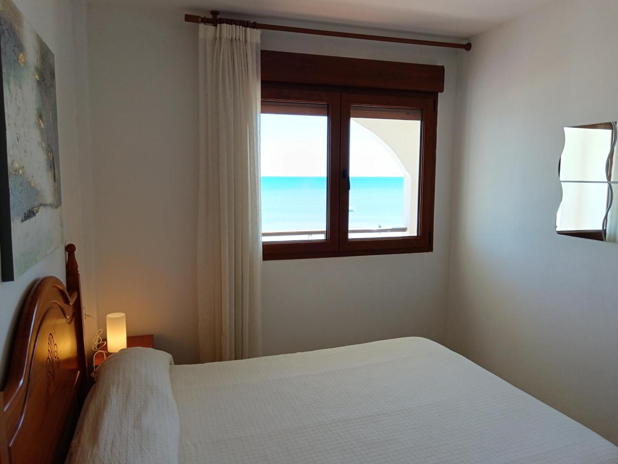 Benedicto Xiii: Beachfront With Parking & Modern Amenities * Peniscola